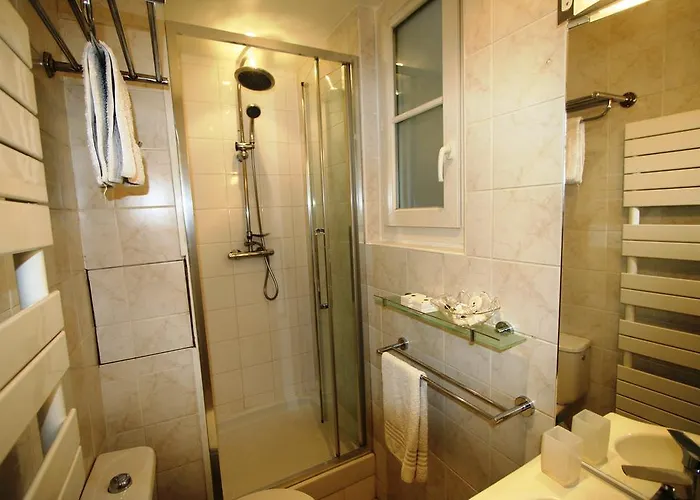 Appartamento Parisinteriorsrentals - Beautiful 2 Bdr Le Marais Notre Dame