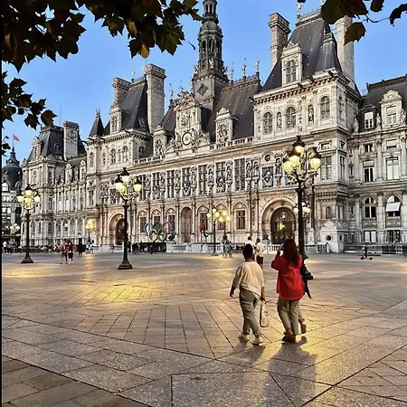 Parisinteriorsrentals - Beautiful Le Marais Notre Dame * פריז
